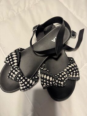 MIA Black & White Knotted Bow Ankle-Strap Sandals - Women